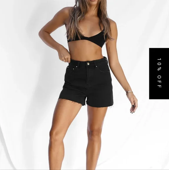 ALL THINGS GOLDEN BLACK JEAN SHORTS SIZE SMALL